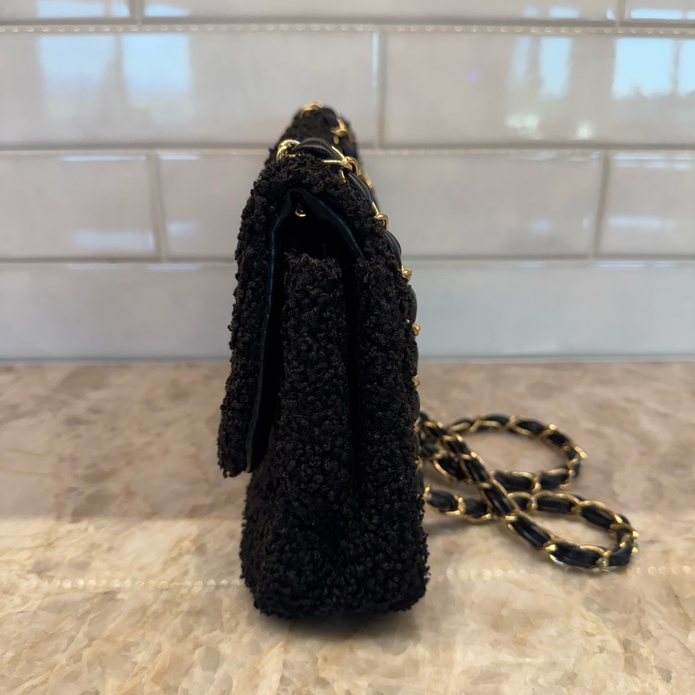 Chic Black Textured Shoulder Bag - image 2